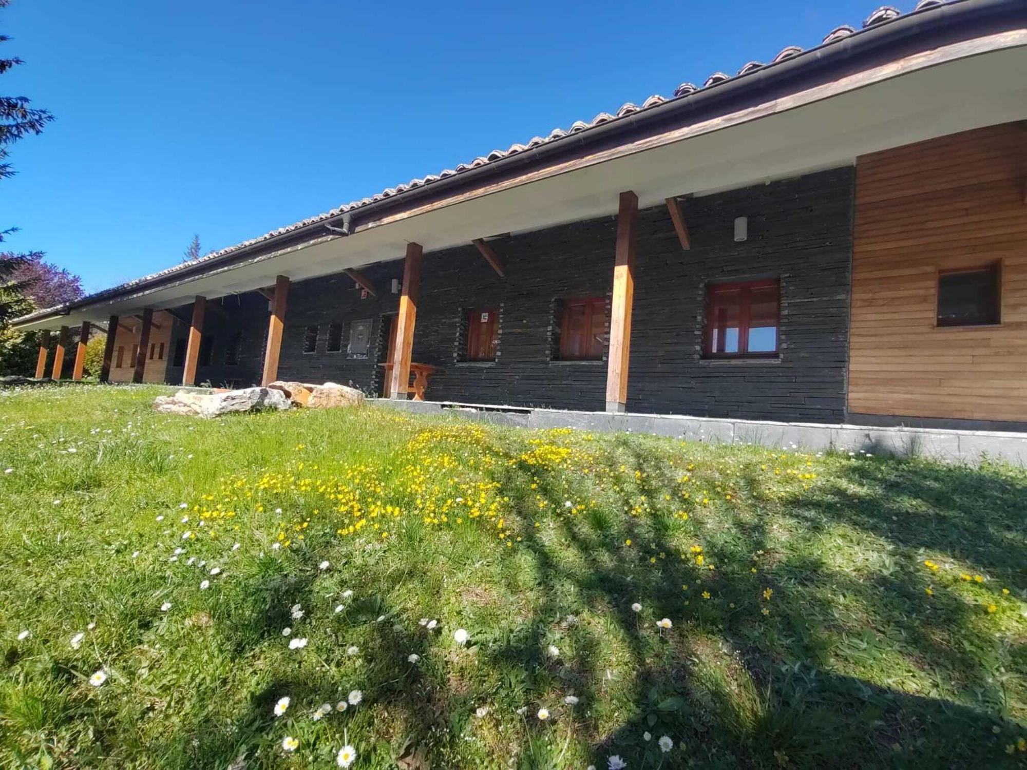 Kyomu Resort Hostel Velilla del Rio Carrion Eksteriør billede